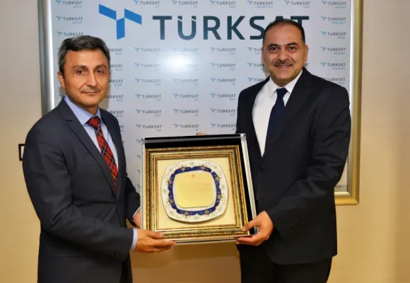 Bakan Yardımcısı Sayan Türksat’ı Ziyaret Etti