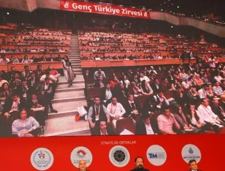 Şen:“e-Dönüşümü biz yapıyoruz, gençler ise yaşıyorlar”