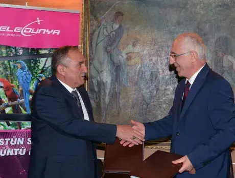 Prof. Dr. Gül: “2023 yılına kadar bütün il merkezlerine fiber optik altyapı kuracağız”