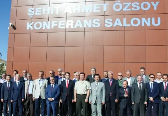 Şehit Özsoy’un ismi konferans salonuna verildi