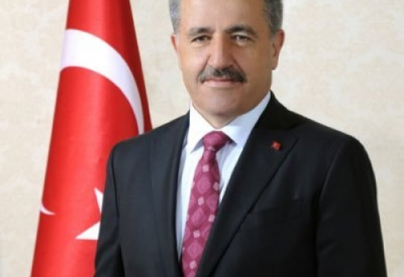 UDH Bakanı Sayın Ahmet Arslan'ın 8 Mart Kadınlar Günü Mesajı