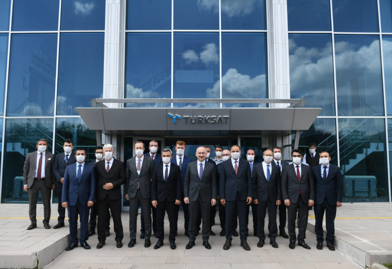 Minister Karaismailoğlu visits Türksat