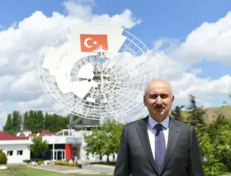 Bakan Karaismailoğlu: "Hedeflerden birisi de 2023 yılında 6 uyduluk bir filo ile uzayda var olmak"