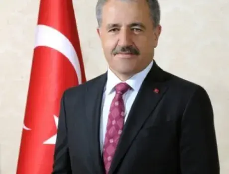 UDH Bakanı Sayın Ahmet Arslan'ın 8 Mart Kadınlar Günü Mesajı