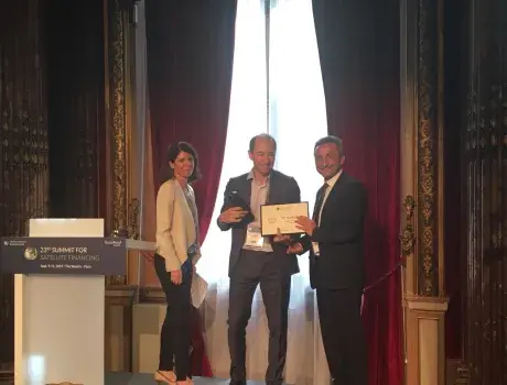 Türksat, Euroconsult “Yılın Bölgesel Uydu Operatörü” ödülünü aldı