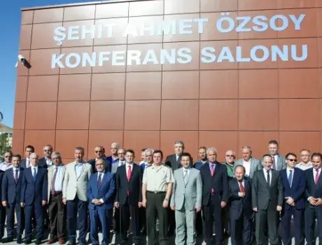 Şehit Özsoy’un ismi konferans salonuna verildi
