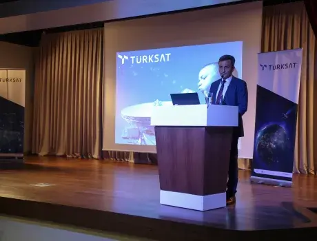 Türksat Genel Müdürü Şen, "Milli Uydular ve Uzay" konulu konferansa katıldı