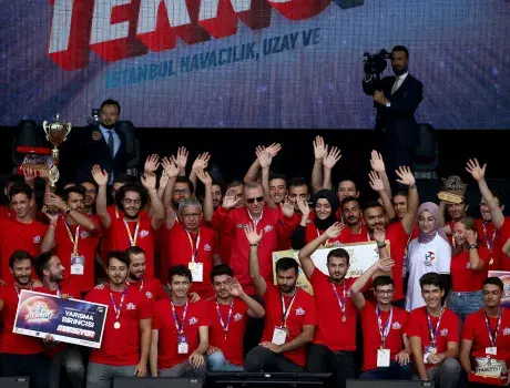 Grizu-263 ödülünü Cumhurbaşkanı Erdoğan’ın elinden aldı