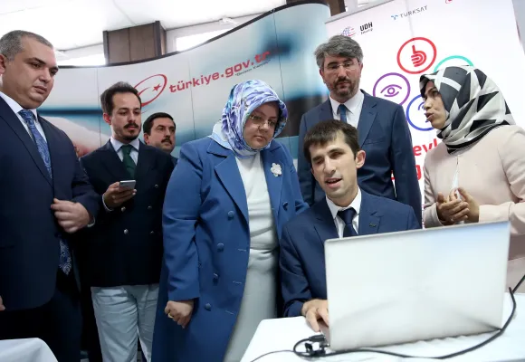 Engellilerde ve Yaşlılarda Dijital Dönüşüm Sempozyumu Türksat’ın iletişim sponsorluğunda yapıldı
