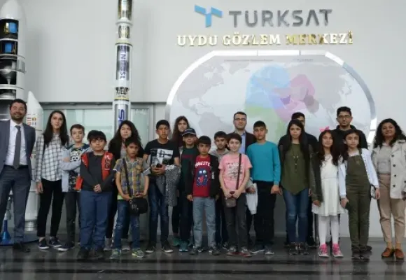 Iğdırlı öğrenciler Türksat’ı ziyaret etti