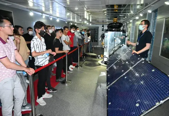 15 Temmuz Öncesi Gençlerden Türksat’a Ziyaret