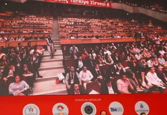 Şen:“e-Dönüşümü biz yapıyoruz, gençler ise yaşıyorlar”