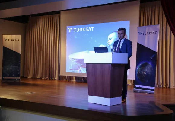 Türksat Genel Müdürü Şen, "Milli Uydular ve Uzay" konulu konferansa katıldı