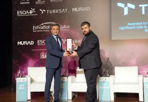 Türksat'a 3. Global Satshow'da "Yılın Uydu Lideri" ödülü verildi.